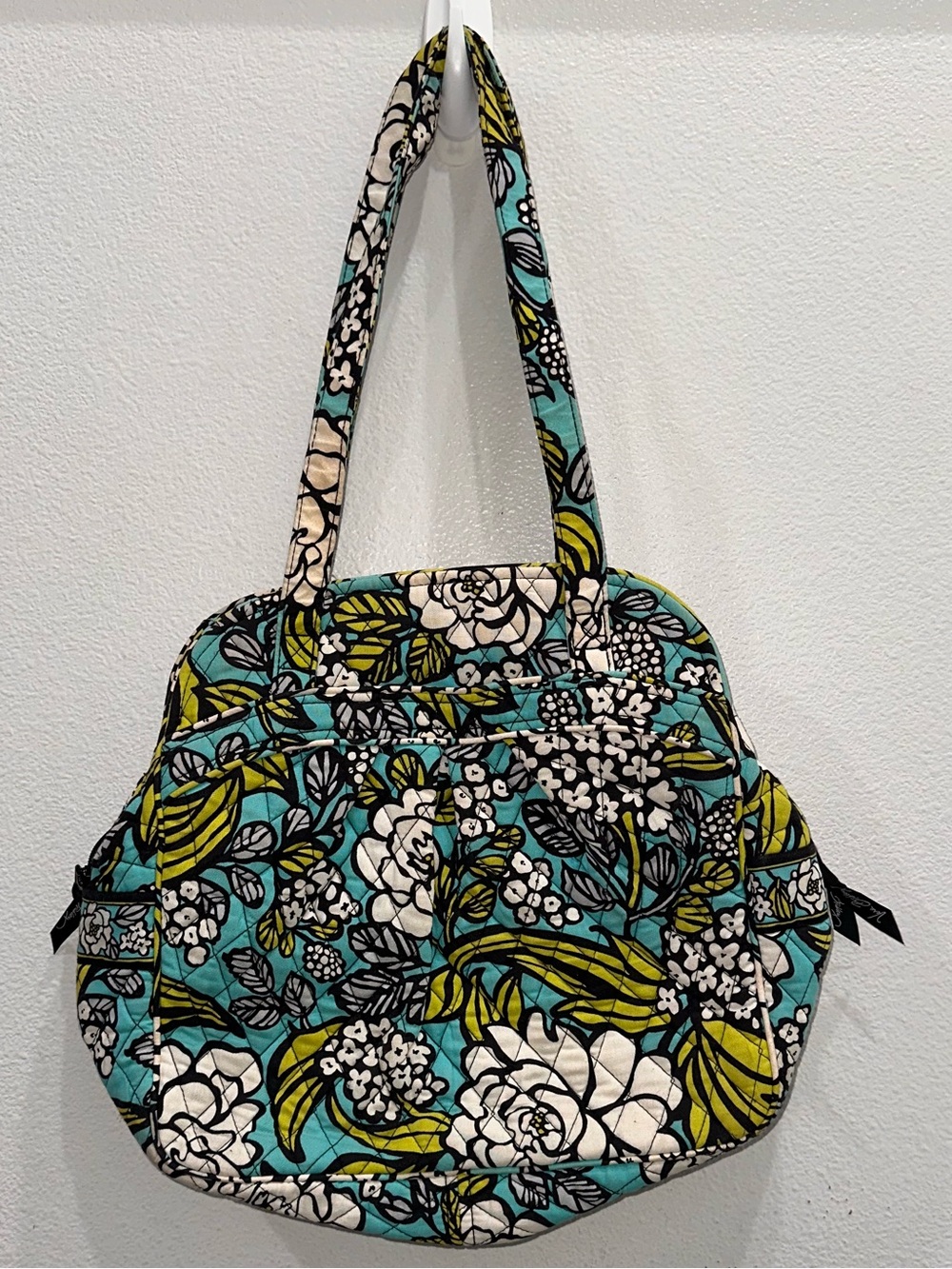 Vera Bradley sweet pleat tote in print Island Blooms